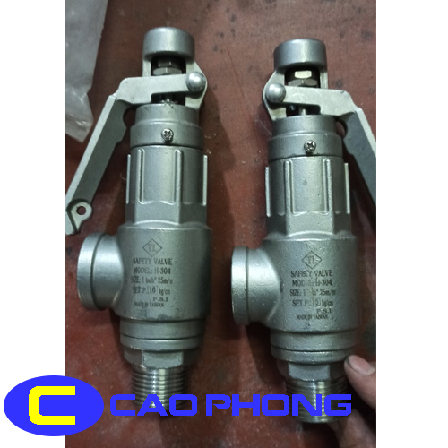 Sản phẩm van an toàn inox có tay gạt do Thiết Bị Công Nghiệp AZ phân phối